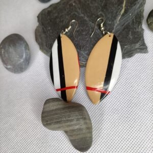 Boucles d’oreilles fantaisies artisanales en forme de planche de surf