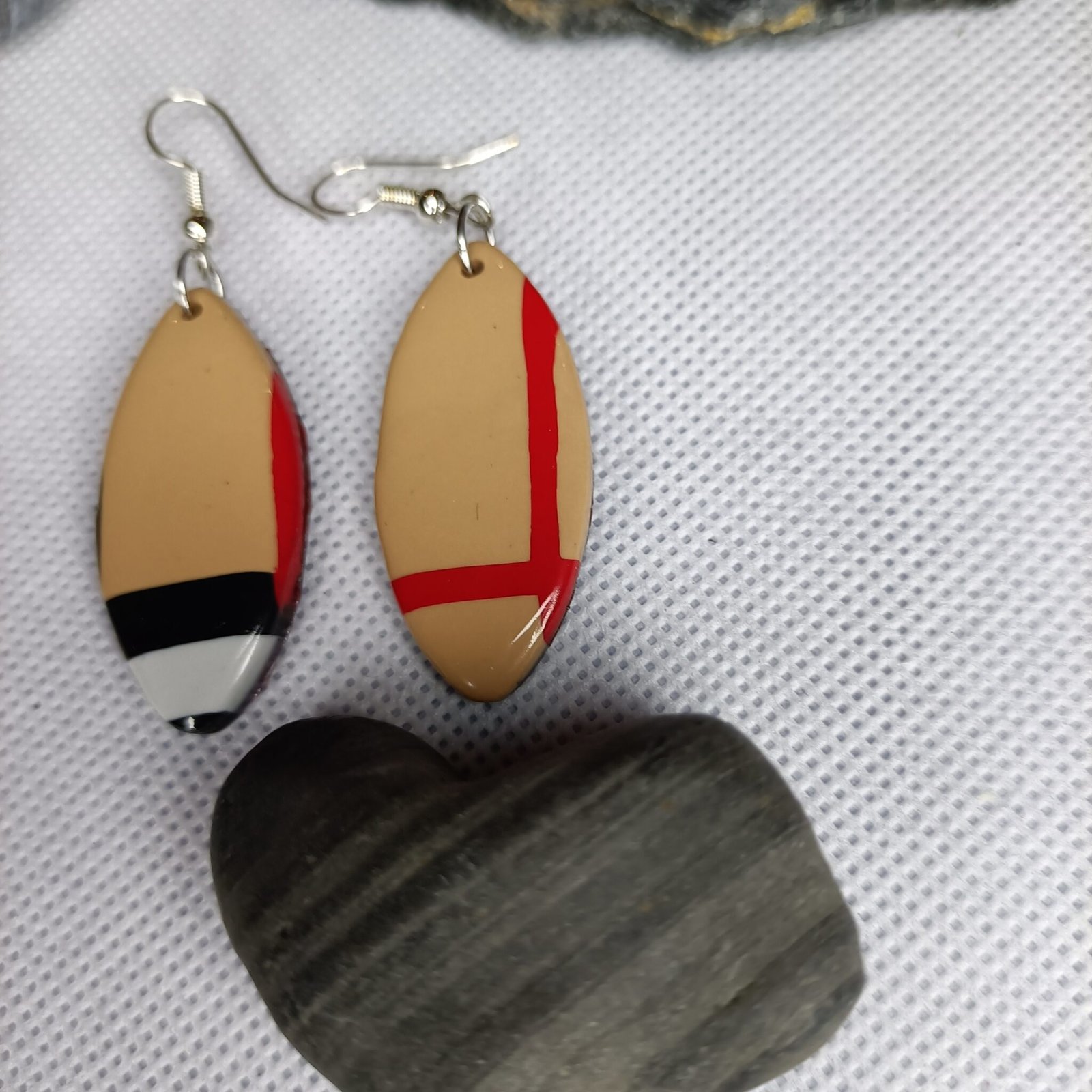 Boucles d'oreilles fantaisies artisanales motif planche de surf