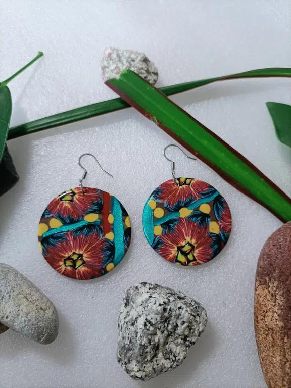 Bijou d'oreille fantaisie de forme ronde chic