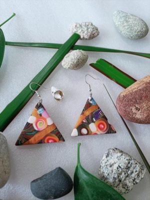 Boucles d'oreilles originales en forme de triangle
