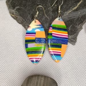 Boucles d’oreilles fantaisies artisanales stylisées multicolore