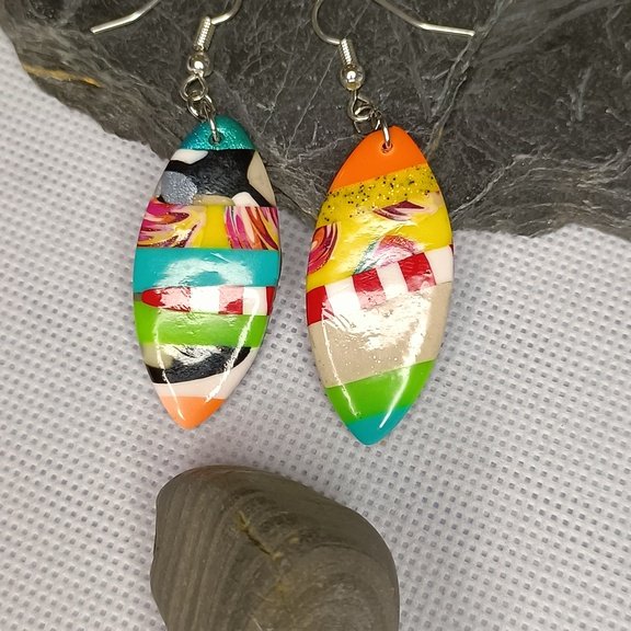 Boucles d'oreilles fantaisies artisanales artistiques stylées