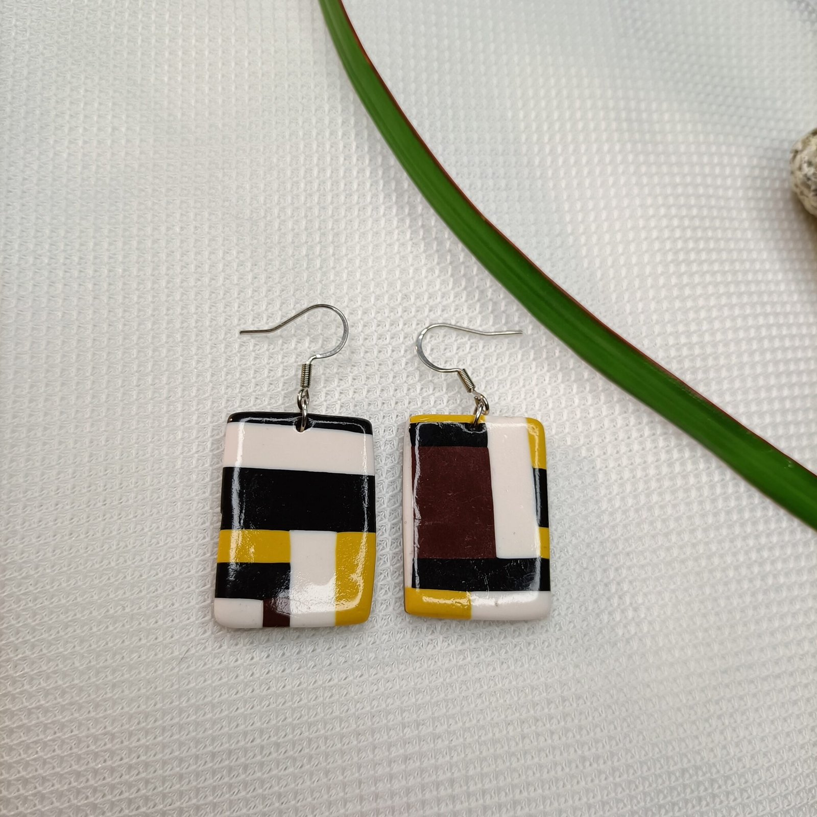 Boucles d'oreilles fantaisies artisanales paire de boucles d'oreilles fantaisie élégante rectangle