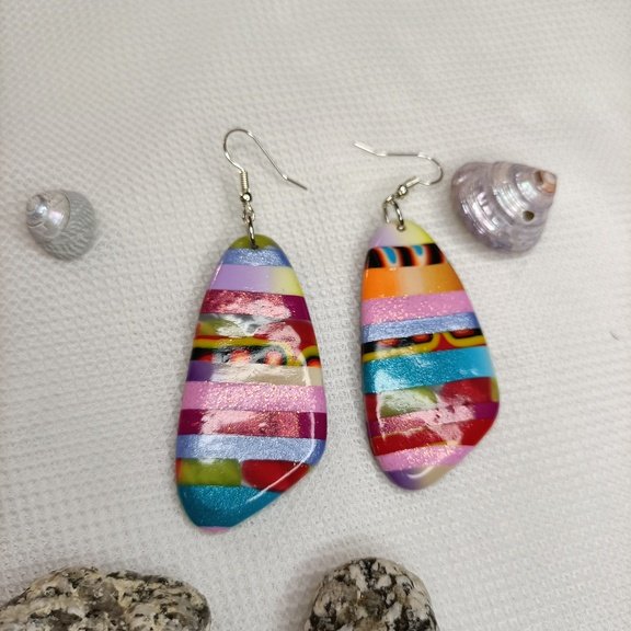 Boucles d'oreilles fantaisies artisanales tendance couleur pastel