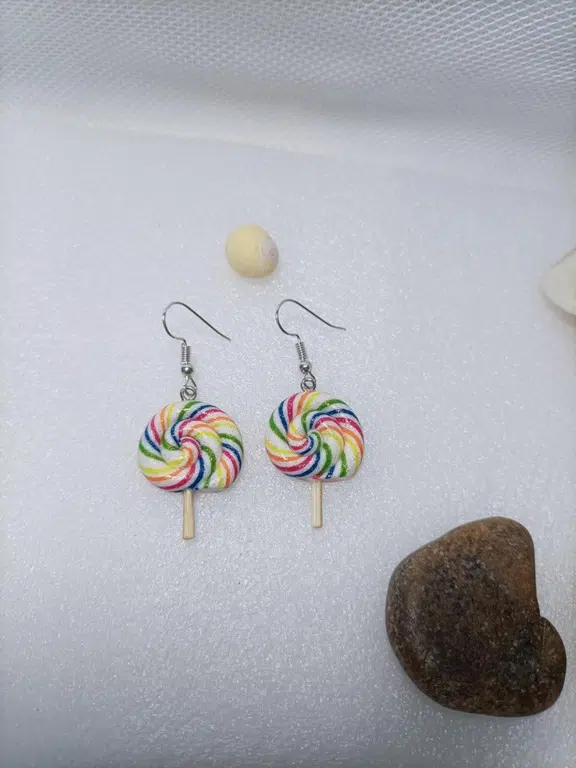 boucles d'oreilles en forme de bonbon