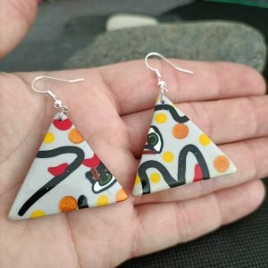 Bijoux originaux en forme de triangle