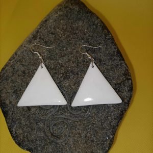 Boucles d'oreilles fantaisie couleur unie blanc