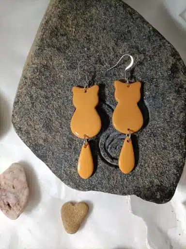 boucle d'oreille fantaisie forme de chat