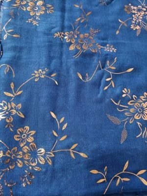 foulard bleu royal tendance avec motif floral