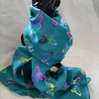 foulard couleur bleu canard avec motifs papillons pour femme