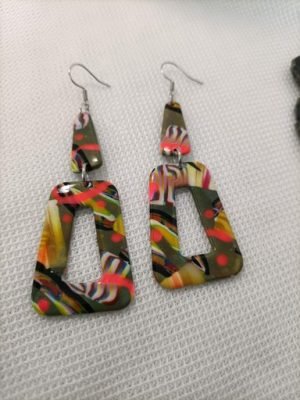 boucles d'oreilles élégantes multicolores