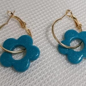 Boucles d’oreilles fantaisies artisanales motif fleur couleur turquoise pailletée