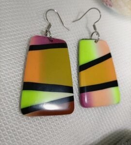 Boucles d’oreilles fantaisies artisanales forme originale