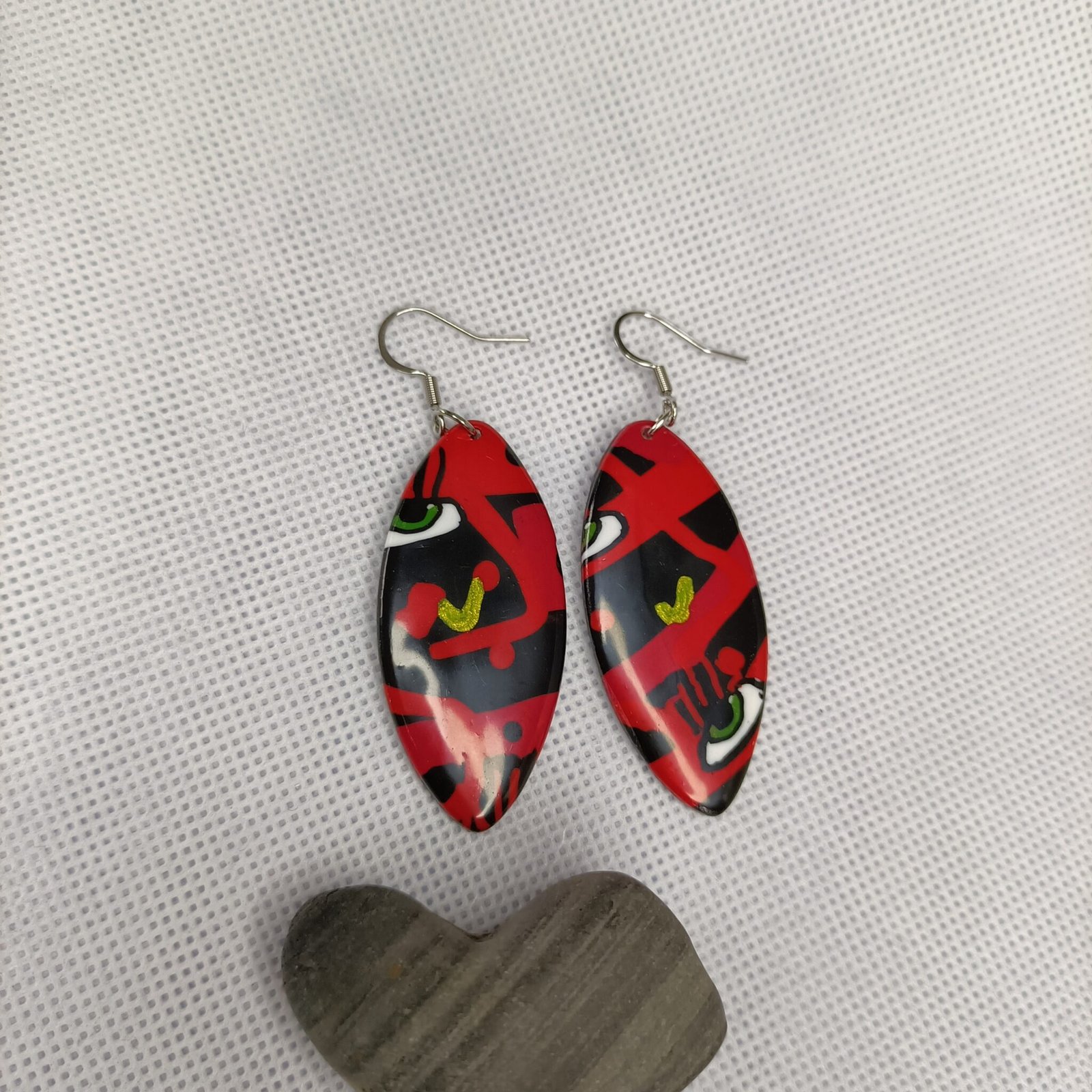 Boucles d'oreilles fantaisies artisanales rouge andalouse