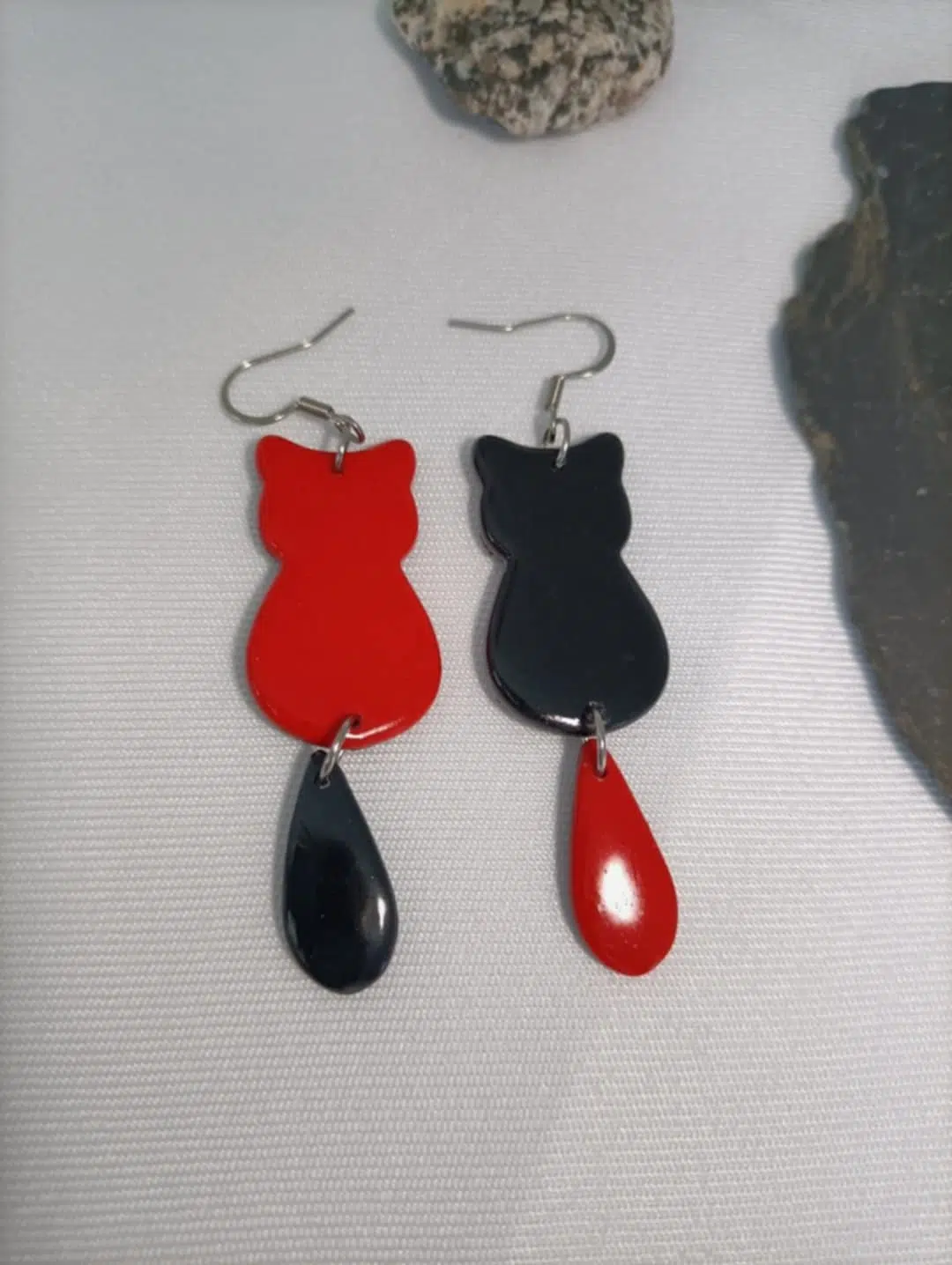 Boucles d'oreilles fantaisies artisanales en forme de chat